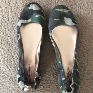 Camo flats